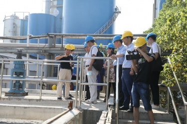 浙江省生态情形厅一行到莅临至尊国际纸业考察指导