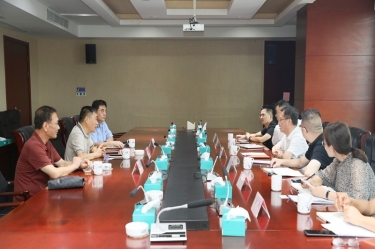 山河市委副书记、、市长徐明峰率队赴至尊国际纸业调研