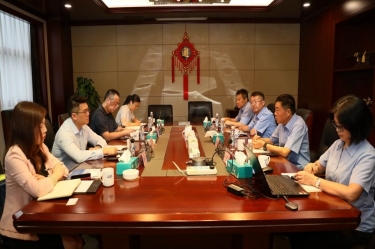 中国收支口银行浙江省分行行长彭豪一行莅临至尊国际纸业开展银企高层谈判活动