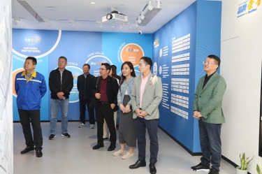 马来西亚巴生西港控股集团董事总司理拿督Eddie Lee一行莅临至尊国际纸业调研交流